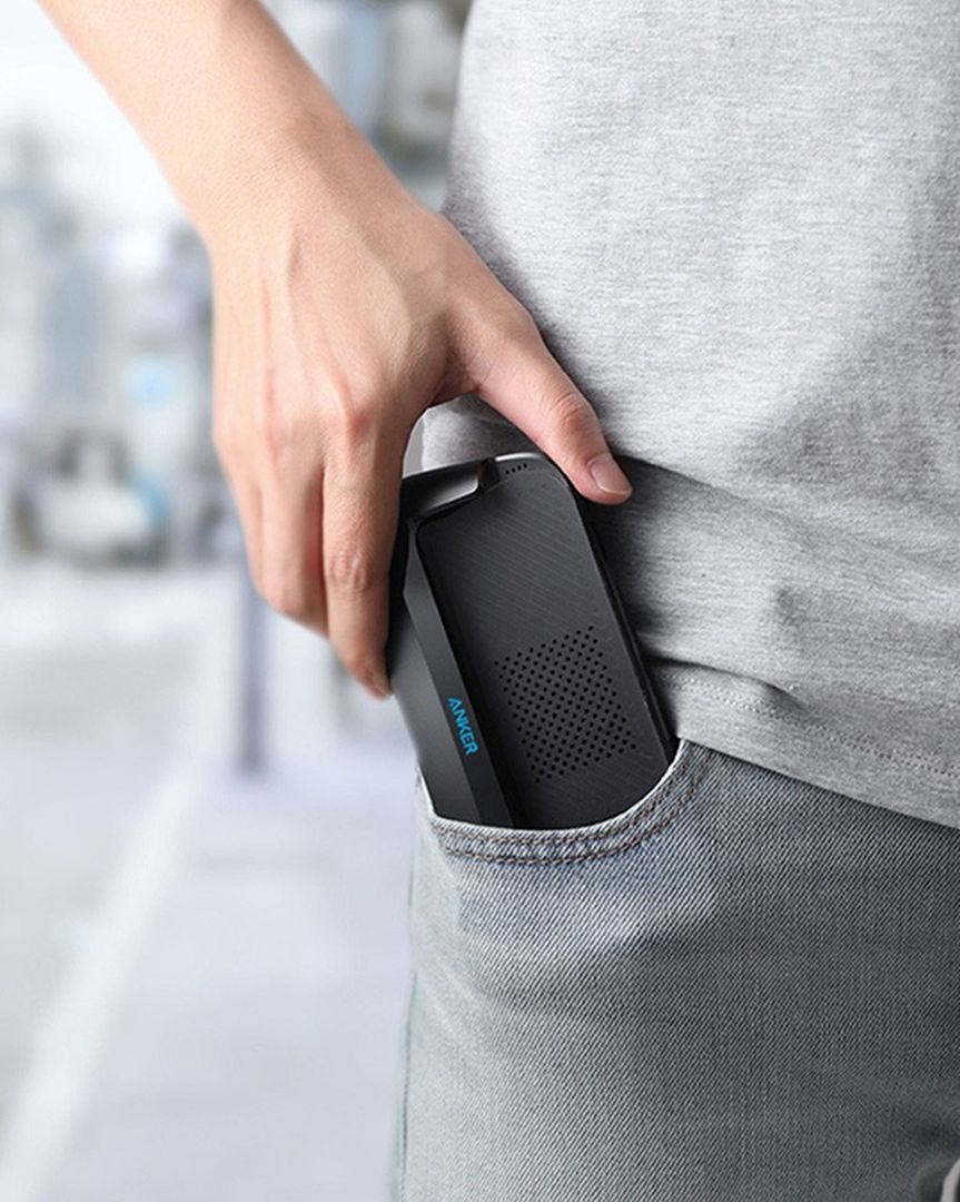 Anker PowerCore Play 6K Mobile Game Controller with 6700mAh